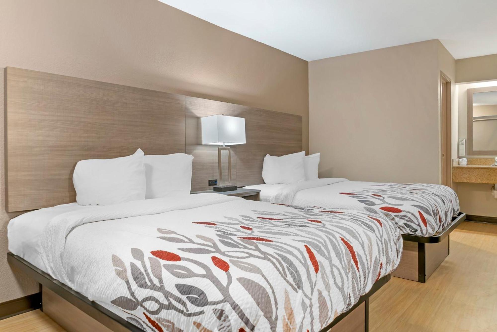 Red Roof Inn Detroit-Rochester Hills/ Auburn Hills Екстериор снимка