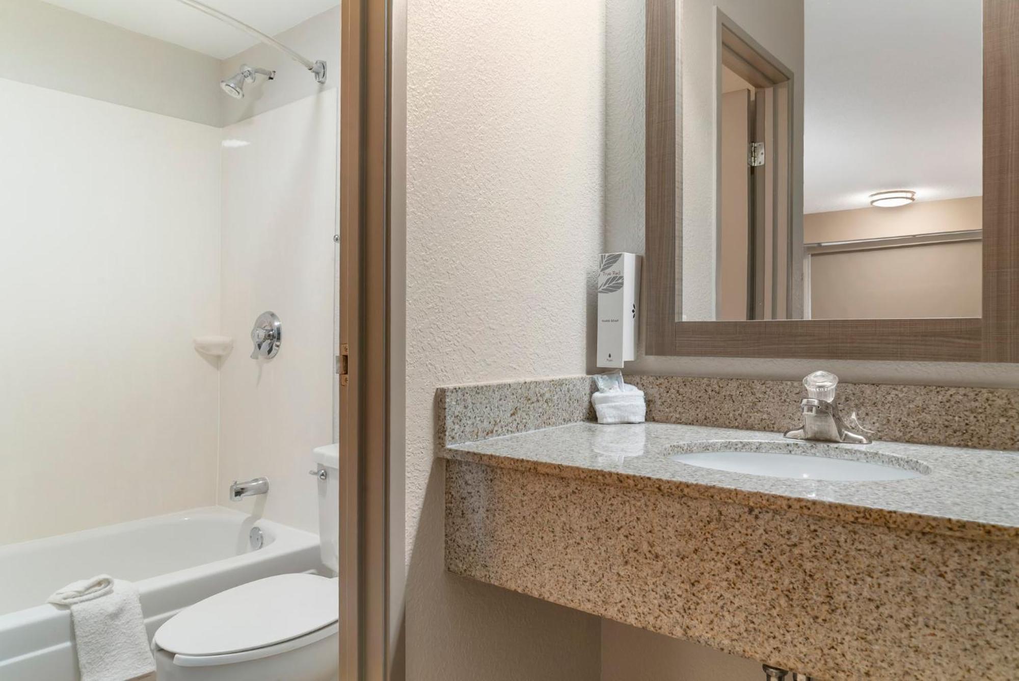 Red Roof Inn Detroit-Rochester Hills/ Auburn Hills Екстериор снимка